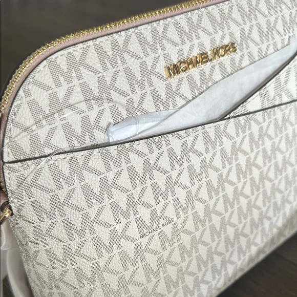 Michael Kors White Crossbody Bag - Picture 9 of 9